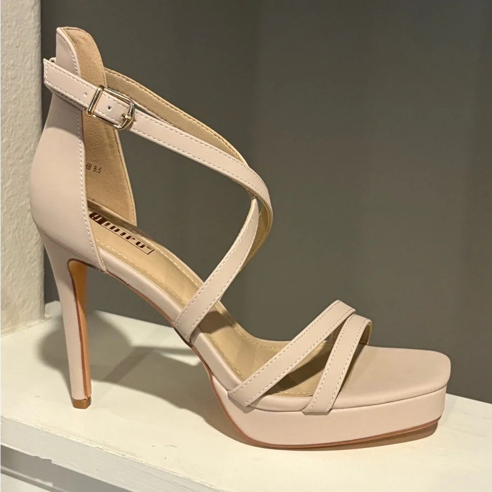 IDIFU Women’s Nude Chunky High Heels Open Toe Ankle Strap Elegant Size 8.5 - Picture 2 of 9